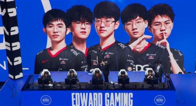 巴萨的控球 巴萨的控球