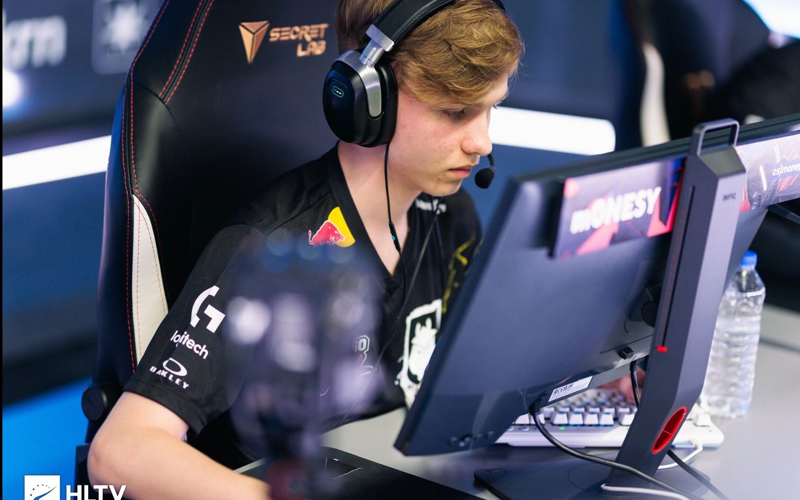 梅菲此次夺 梅菲此次夺