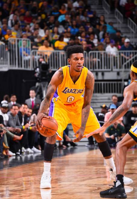 团队由此形 团队由此形