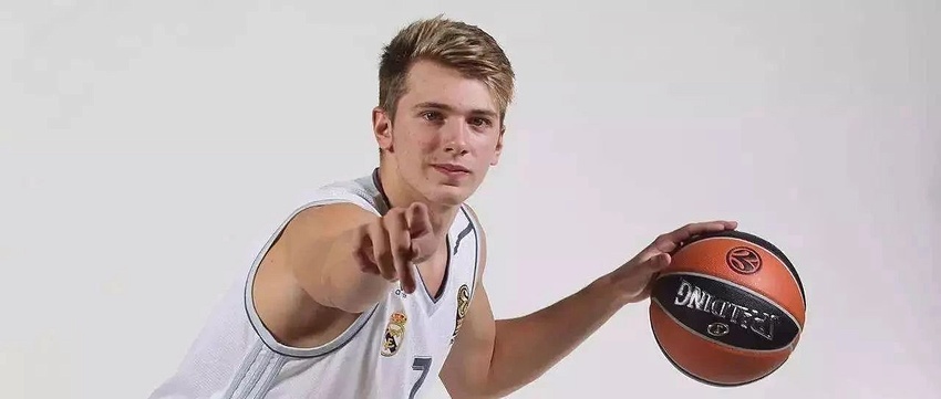 切占位三人 切占位三人